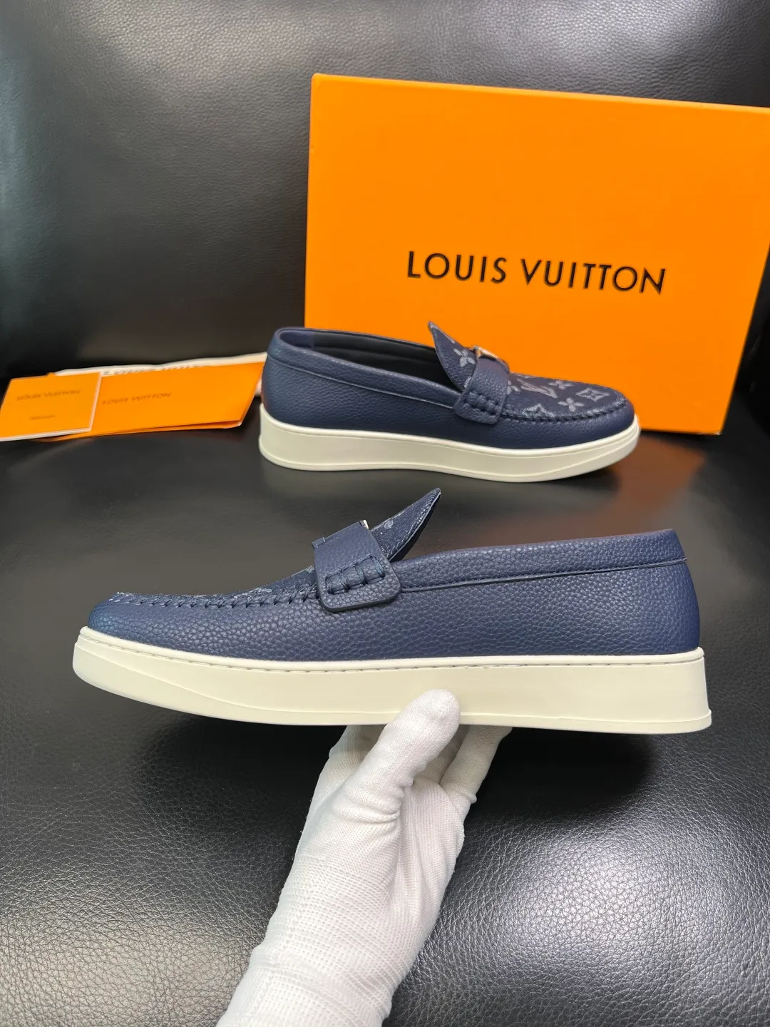 Men's shoes 💰720 Lv high quality top crafts Louis Vuitton, sports sneakers counter synchronization, uppers imported from Italy, high quality splicing colorful complex crafts, imported mesh pads soft and comfortable, soles: original soles specially provided by the original factory, T men's shoes 💰U exclusive movable molded soles super comfortable, original factory single goods, code number 38-44 (customized 45)